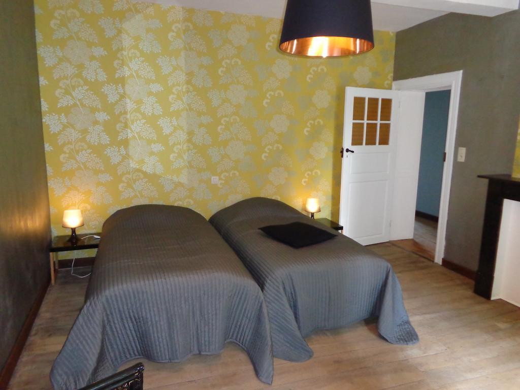 Chez Marraine Vila Nassogne Quarto foto